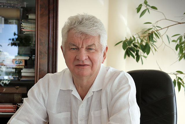 Профессор Владимир Козявкин, президент KMG и основатель РЦ Элита во Львове